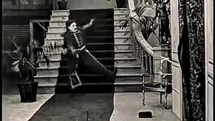 #CharlieChaplinStyle  #SilentComedy  #OldSchoolHumor  #ChaplinComedy  #DramaWithComedy  #ClassicLaug