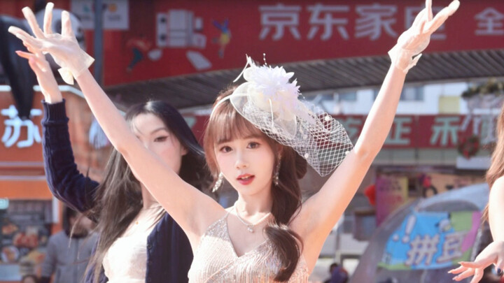 Lion Heart | A lion’s heart gleaming in the sunlight ⋆.˚⭒⋆.˚。