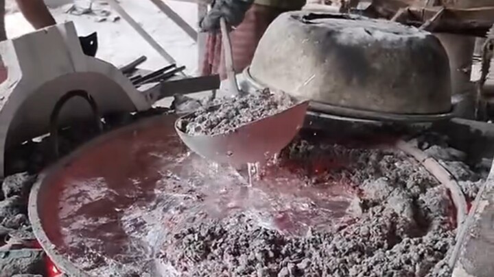 โรงอบอัลลอยขนาดเล็กในการาจี ประเทศปากีสถาน