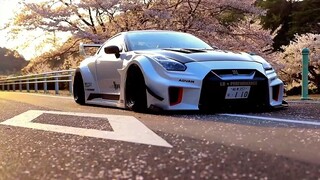 WHITE GODZILLA