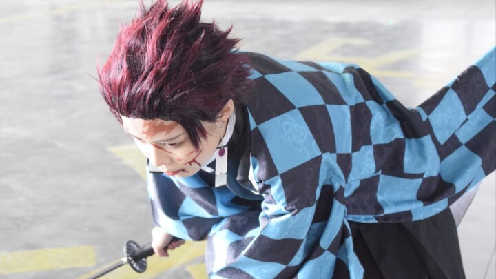 คอสเพลย์เต้นคัฟเวอร์เพลง Yuiitsu , Ai no Uta (Ost.ดาบพิฆาตอสูร)