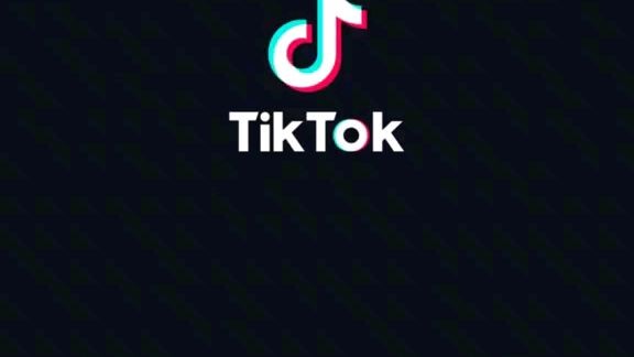 follow her on tiktok(6)