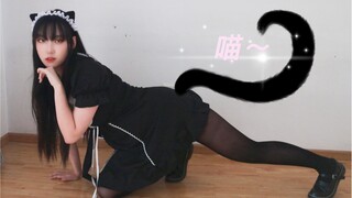 黑丝猫耳女仆能有什么坏心思呢？不过想咬你一口喵～♡AOA猫步轻俏