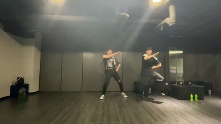 Let's practice my dance with Shaolan