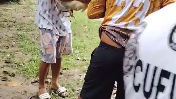 Basaan. Pula kanan tare puti double blade