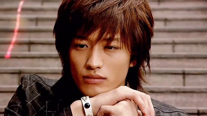 Kamen Rider is OP, but it speeds up when you call his name once