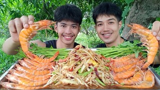 ส้มตำบ้านๆ กุ้งอบตัวใหญ่ๆเนื้อกรุบกรอบ กินกับส้มตำสุดแซ่บ.