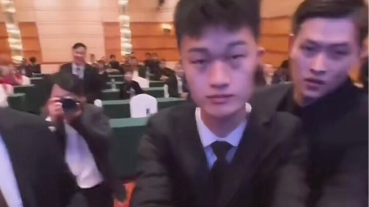 มุมมองบุคคลที่หนึ่งจะพาคุณสัมผัสเสน่ห์ของอำนาจ