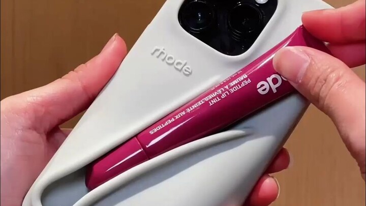 ไฮหม่า อินเตอร์เนชั่นแนล มีเดีย | บิวตี้บล็อกเกอร์ชาวต่างชาติโด่งดังบนโลกออนไลน์หลังแชร์เคสในฝันของเ