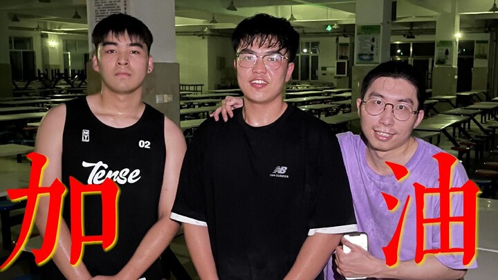 Cahaya kunang-kunang memang redup, tapi selama masih menyala, itu adalah tantangan bagi kegelapan.