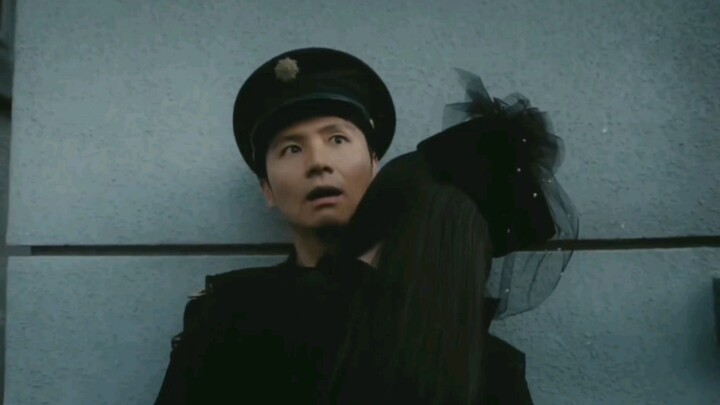 [Drama] Vampire Suck the Policeman Who Bullied A Little Girl Dry