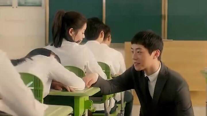 Guru seperti ini sudah keterlaluan, sama sekali nggak punya etika mengajar!