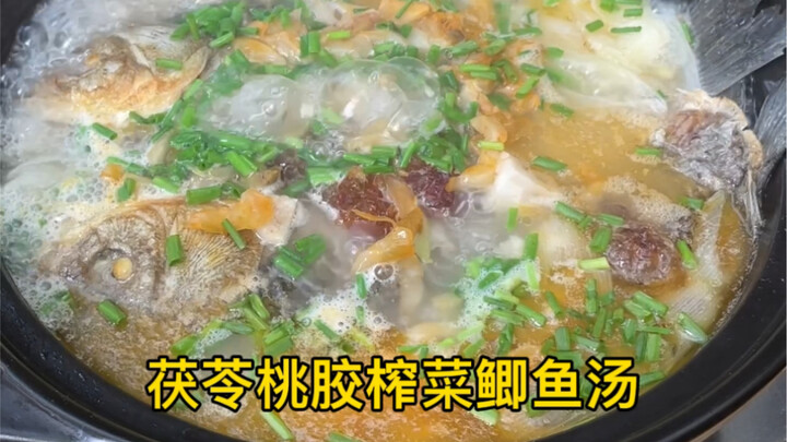 Poria dan getah persik yang kupetik sendiri—rasa masa kecil! Hari ini aku bagikan tiga cara mengolah