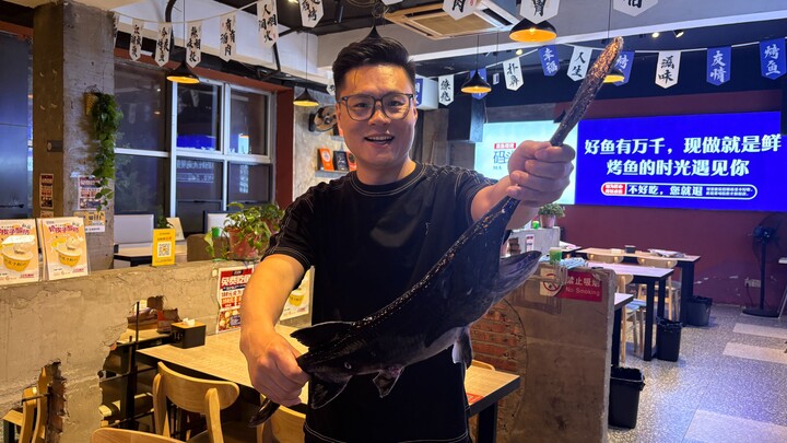 Hari ini tersisa seekor ikan, tamu merasa rasanya aneh jadi tidak mau memakannya, akhirnya hanya bis