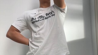 สะดุดตาซะจนมีคนเดินมาจากฝั่งตรงข้ามเลย! - -