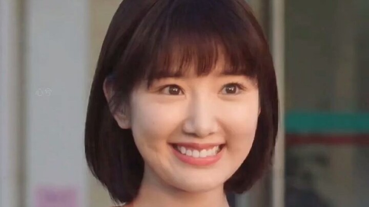 Seorang wanita cantik yang baru saja bercerai langsung berubah jadi sosok kaya raya, bebas mengejar 