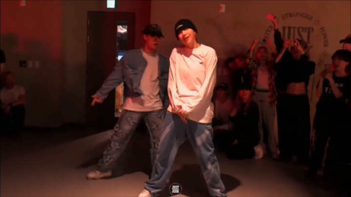 video hướng dẫn mới nhất của bada về rover boyfriend howl và yejun hulk đóng vai khách mời trong phò