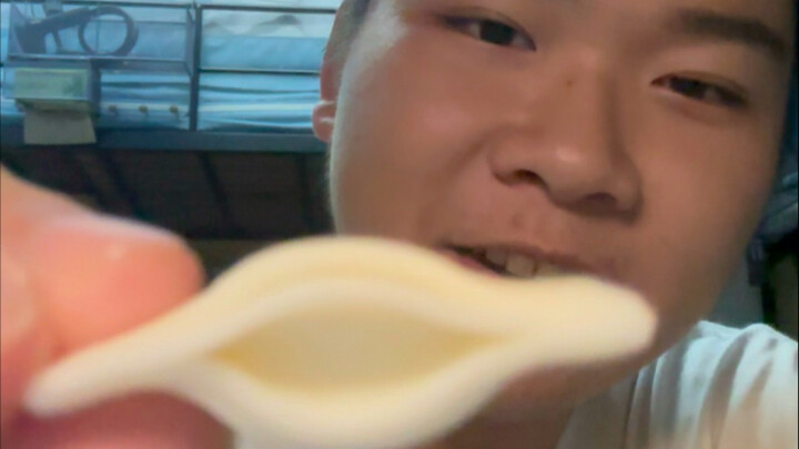 A truly white and tender big fruit—must have one after a meal!