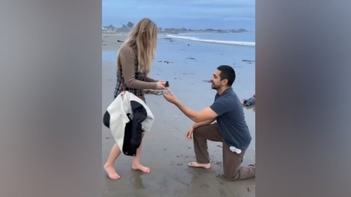 Saat orang tua pamer kemesraan, anak...