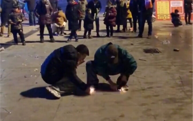 Pháo hoa nhảy street dance, thấy hay thì nhớ nhấn like nhé!