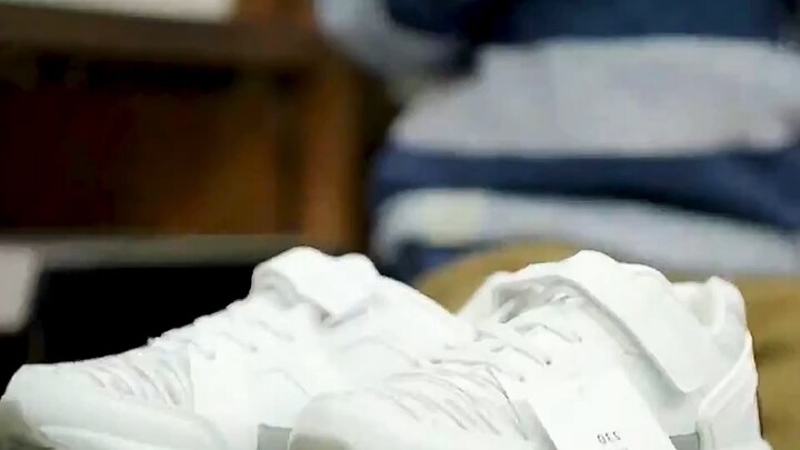 机长买巨额保险，制造空难！