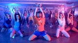 The 80s are so popular! Spanish guy choreographs Pa's new single "Physical"