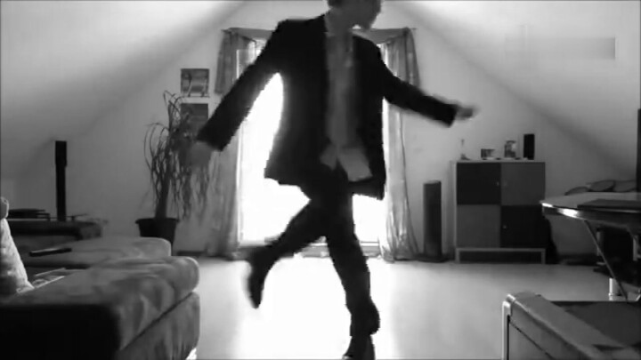 ท่าเต้นนี้ช่างยั่วยวนเหลือเกิน~