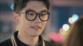 "วันจันทร์ที่ 32 มีนาคม ซีซั่น 5 เวลา 25:61 น. เขากล่าวว่าเขารักฉัน"