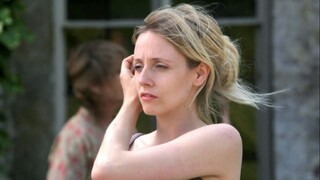 很难找到这么好看的惊悚片了！蜜汁三观，不仅住别人的，吃别人的，居然还死在别人家，主人真是大冤种！一口气看完人性电影《半碎之物》