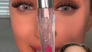 I see! I'm using color-changing blush in the wrong place!