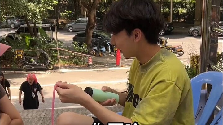 Tidak masalah, aku akan memberi jalan keluar untuk diriku sendiri.