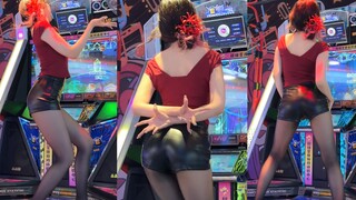 跳舞机Thumbs Up！！妖姬高跟鞋好难踩，黑丝我爱了～