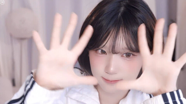 golaniyule0’s little cat is just too cute—it’ll melt your heart!