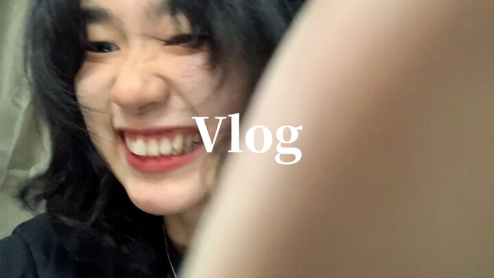 Vlog｜Đóng cửa trường học, thẻ 100 nghìn người theo dõi, Halloween, dạo này đang làm gì nhỉ