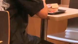 How to Eat French Fries with Elegance