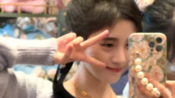 【Cúc Tịnh Y】Cứu với, eo chị ấy nhỏ quá!