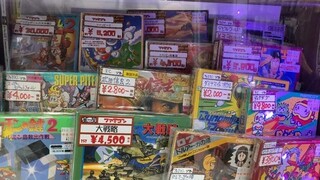 Yorozuya Morioka store,retro game showcase