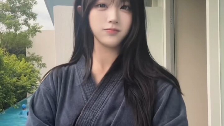 Leave my junior brother alone—whatever you’ve got, come at me instead!