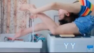 Let's wash together.