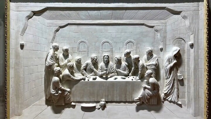 1:1 replica of the "Last Supper" relief art