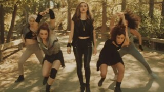 The Chainsmokers Don't Let Me Down Official Video ft. Daya