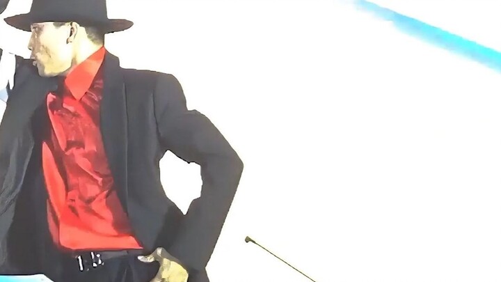 I was criticized by my teacher for dancing Jackson dance: "How can self-study compare with professio