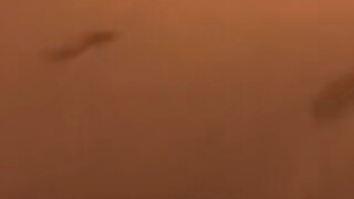 交警: 这得开多快啊  人都撞那么远轿车司机:  我说她自己摔的你信不