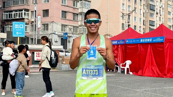 Fourth place in the Dandong Marathon, finishing in 2 hours and 22 minutes. Sharing this satisfying r