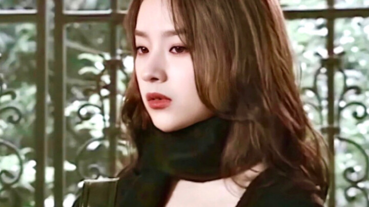 It’s the same old Chinese dramas—still as intense! A female CEO falls for a married woman.