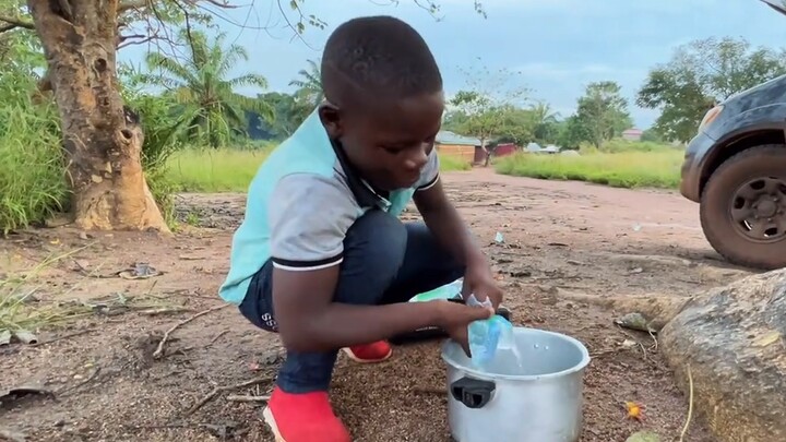 Bringing African Brother Hou back home (1)