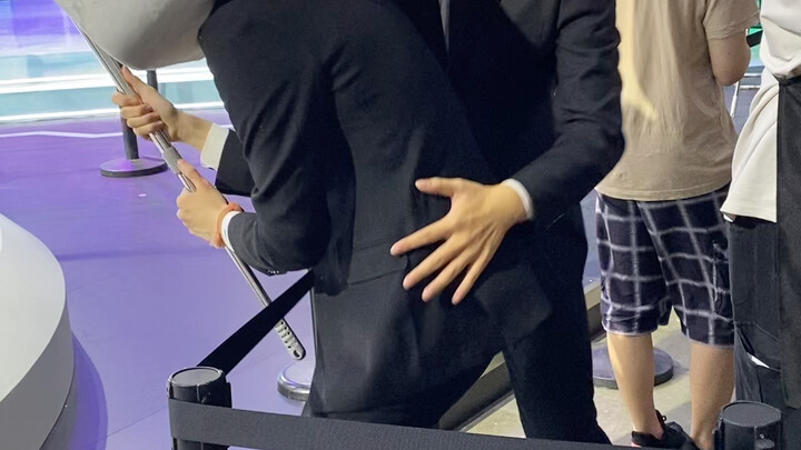 طبول الخصر في آنسي