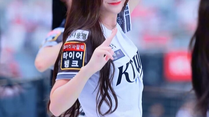 Mature Woman, Married Woman, Jin Haili