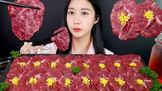 [ONHWA] Suara mengunyah daging sapi mentah yang indah!