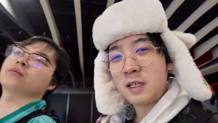 Help the fan realize her cosplay dream before she goes blind [Special Effects Dream Come True 02]